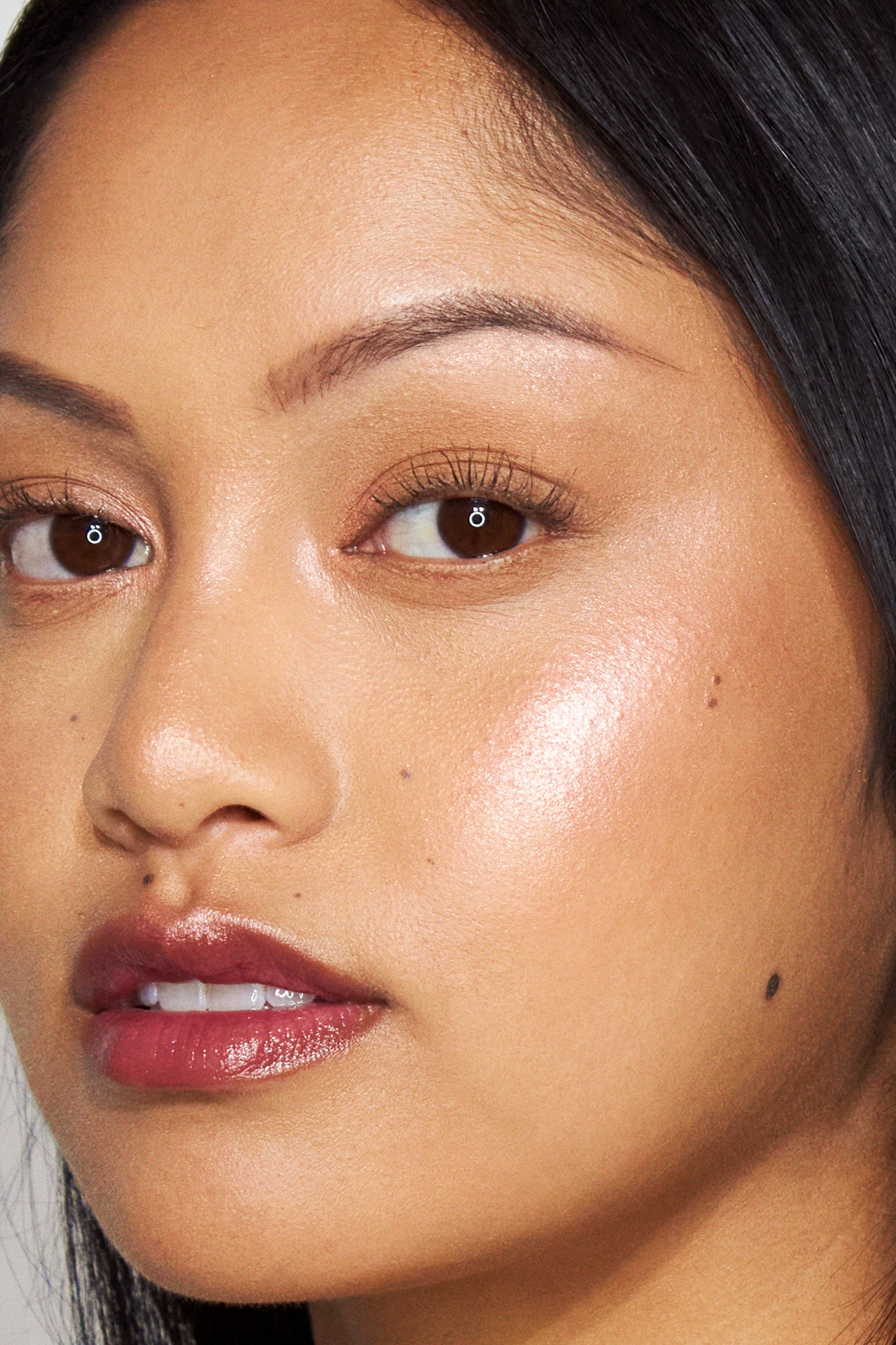 Double Take Skin Perfecting Highlighter